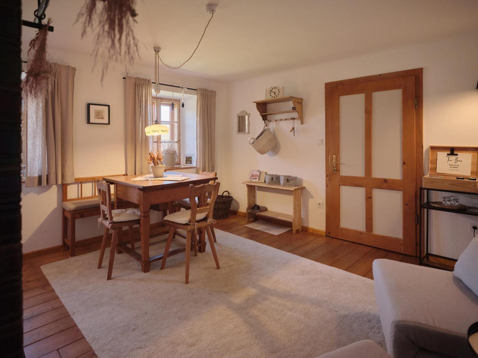 Aigen 13 Apartment ภายนอก รูปภาพ