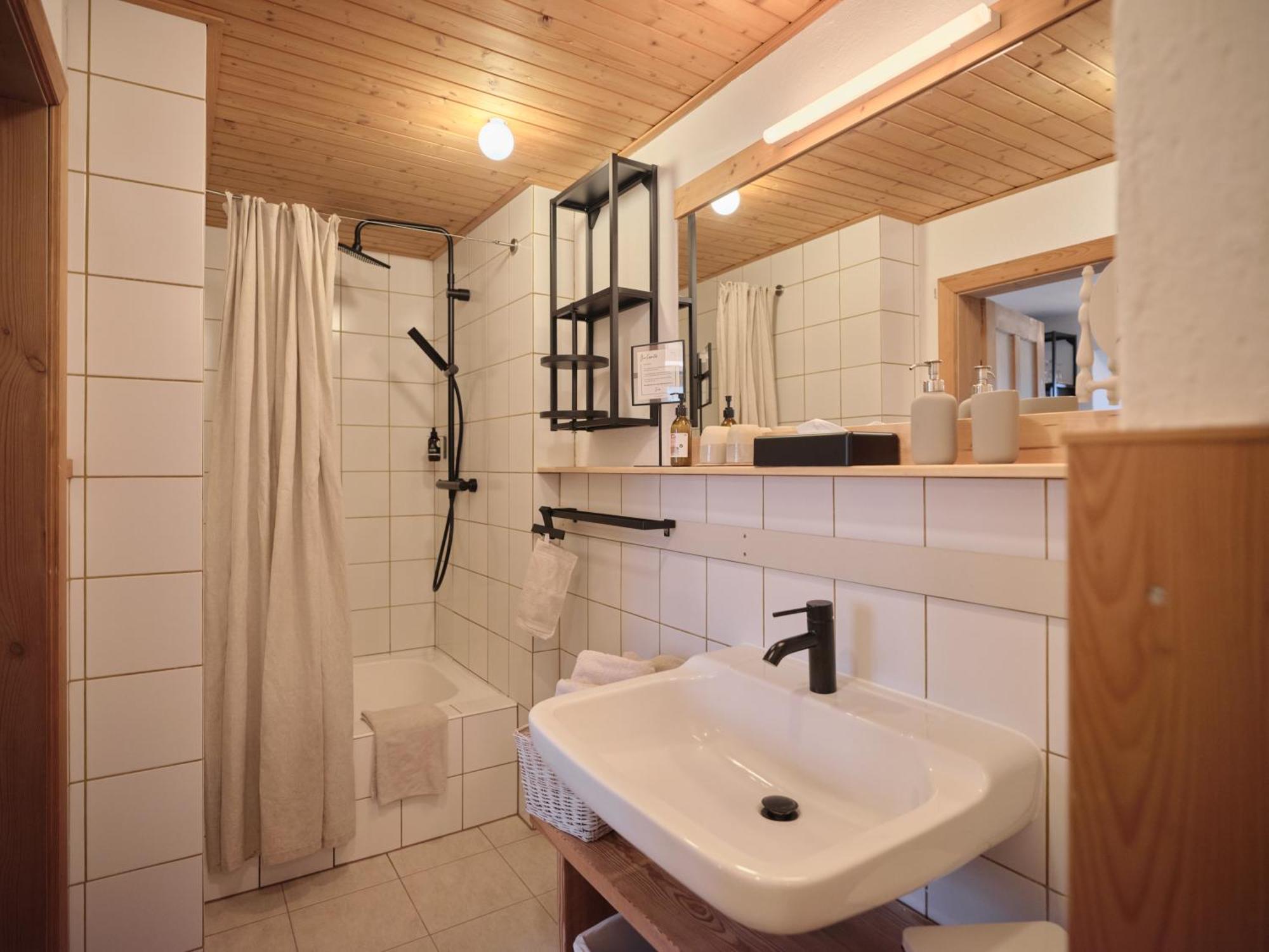Aigen 13 Apartment ภายนอก รูปภาพ